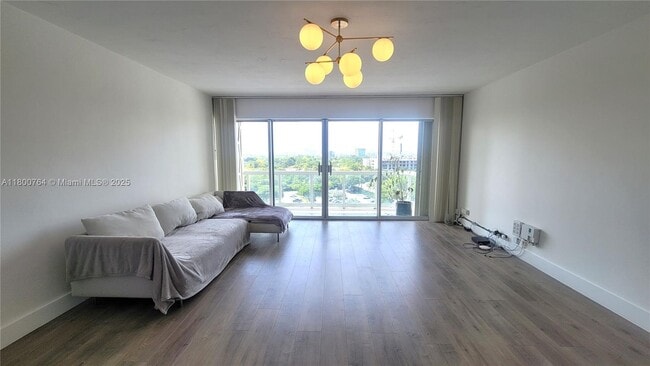 Building Photo - 2451 Brickell Ave