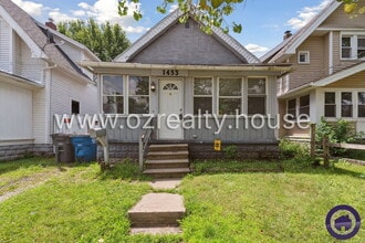 Building Photo - 1453 Prouty Ave