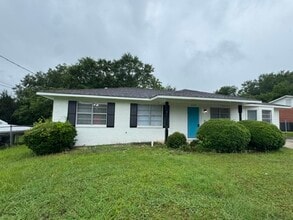 Building Photo - 6330 Newick Dr