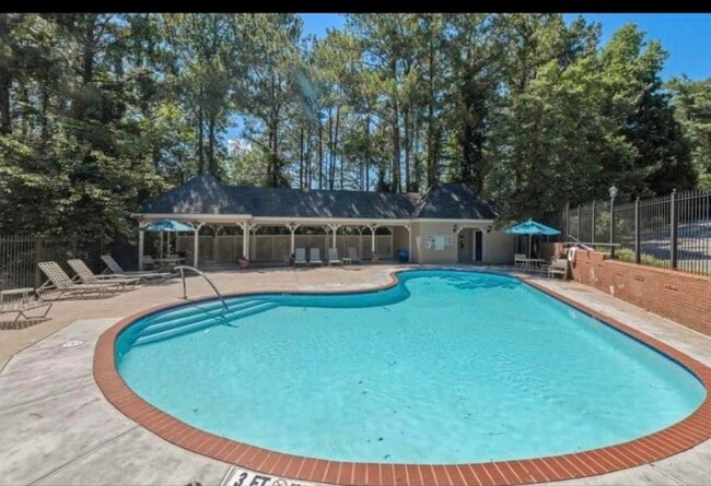 Photo - 102 Bainbridge Dr NW (Atlanta, GA) Apartment
