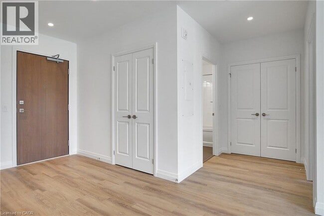 Photo du bâtiment - 525 New Dundee Rd