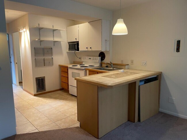 Foto del edificio - 3835 34th Ave W