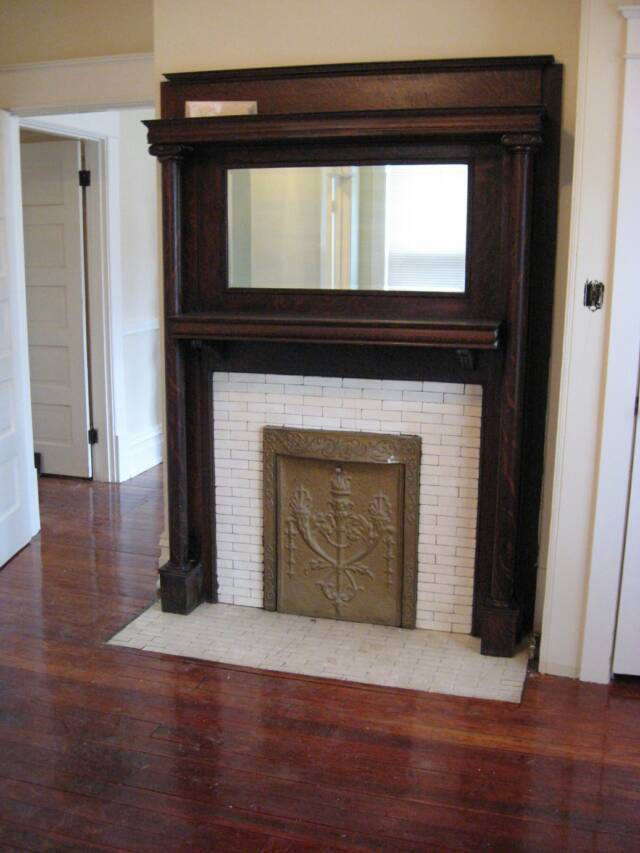 Building Photo - 356 S Broadway Park