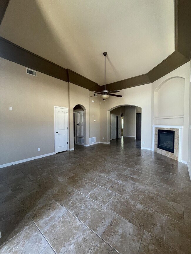 Building Photo - 3650 Grand Bahamas Dr