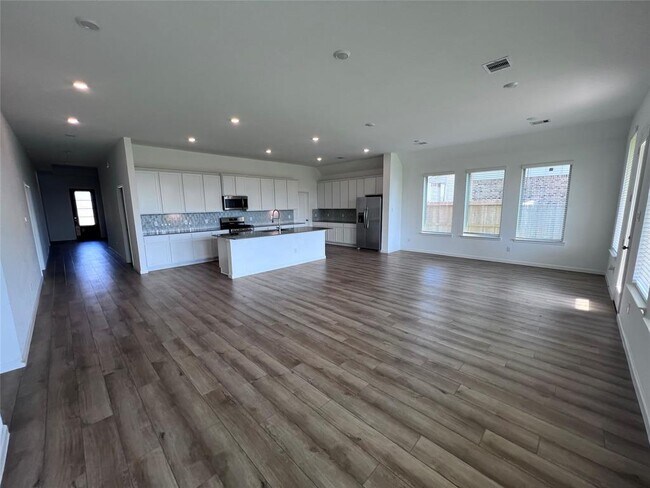 Foto del edificio - 9615 Pleasant Way