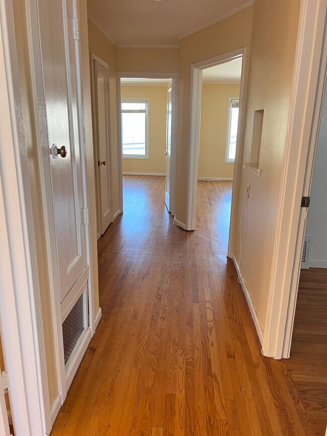 Building Photo - 611 Taraval St