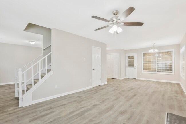 Building Photo - 3785 Cypress Pointe Dr