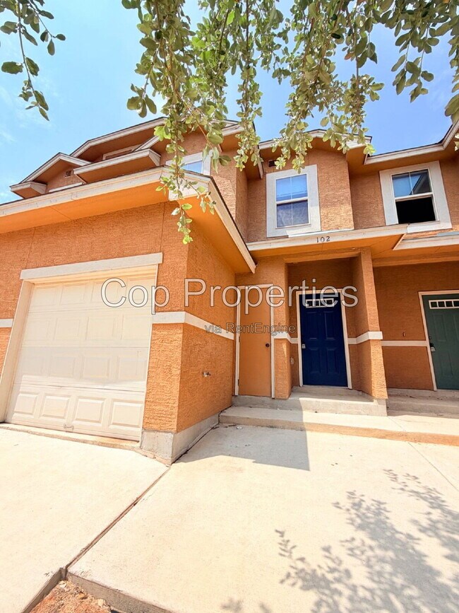 Foto del edificio - 6011 Jax Wy