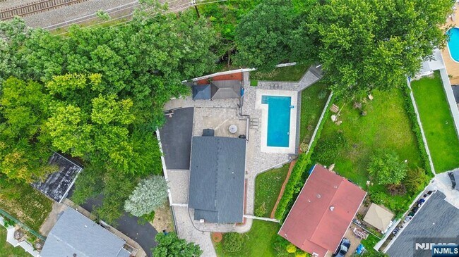 Building Photo - 26 Dapp Ct