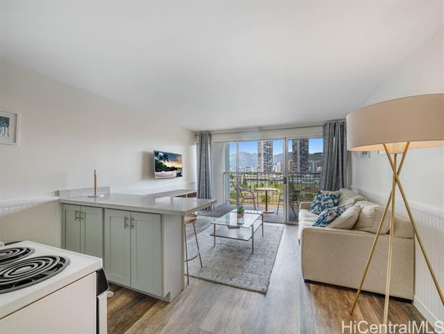 Building Photo - 2211 Ala Wai Blvd