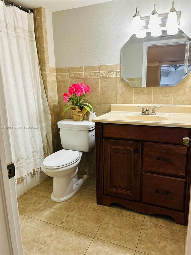 103 Weybridge Cir, Royal Palm Beach, FL 33411 Townhome Rentals in