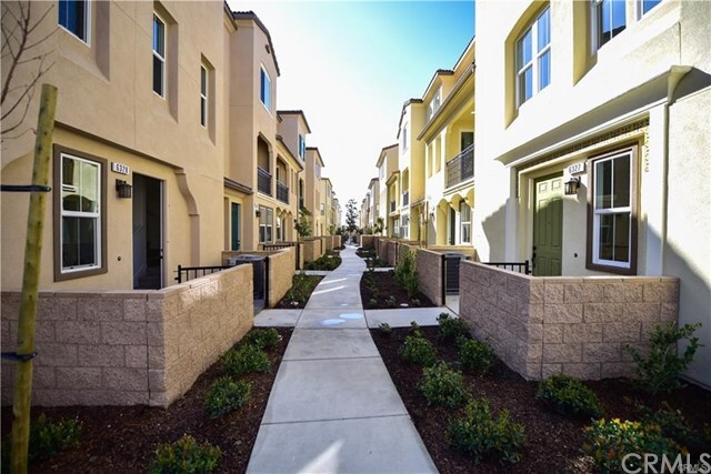 Building Photo - 6327 Aquila Way