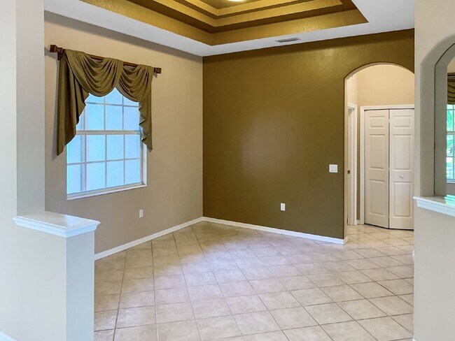 Foto del edificio - Annual 4-Bedroom, 3-Bath Pool Home with Outdoor Kitchen in Lakewood Ranch Greenbrook Village