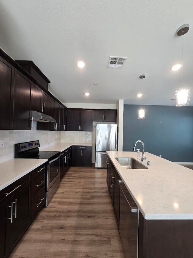 Foto del edificio - Move-In Special! ½ Off First Month – Updat...