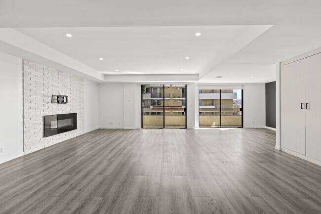 Foto del edificio - 1601 N Fuller Ave