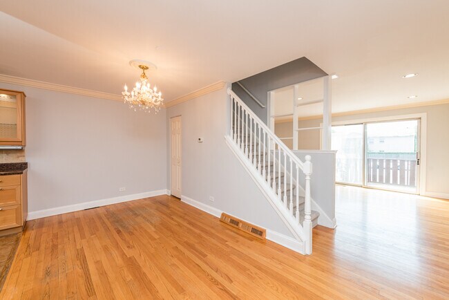 Foto del edificio - 551 W Park Ave