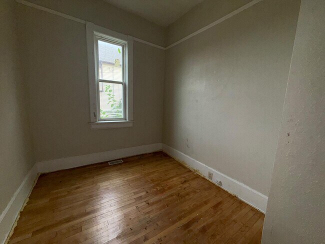 Building Photo - 1127 N 26th St