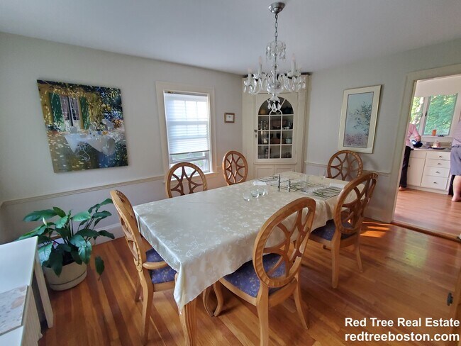 Foto del edificio - 58 Longfellow Rd