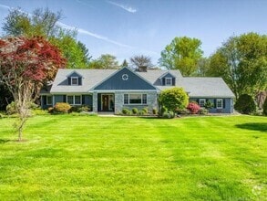 Building Photo - 94 Fennbrook Dr