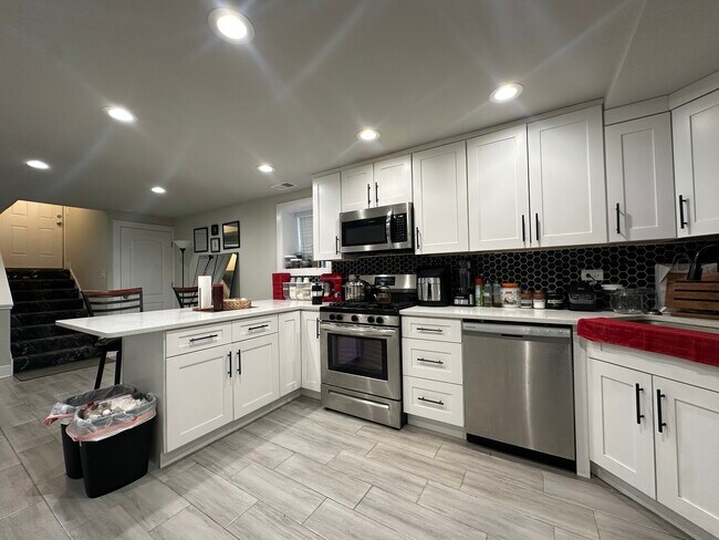 Foto del edificio - 2524 W Superior St