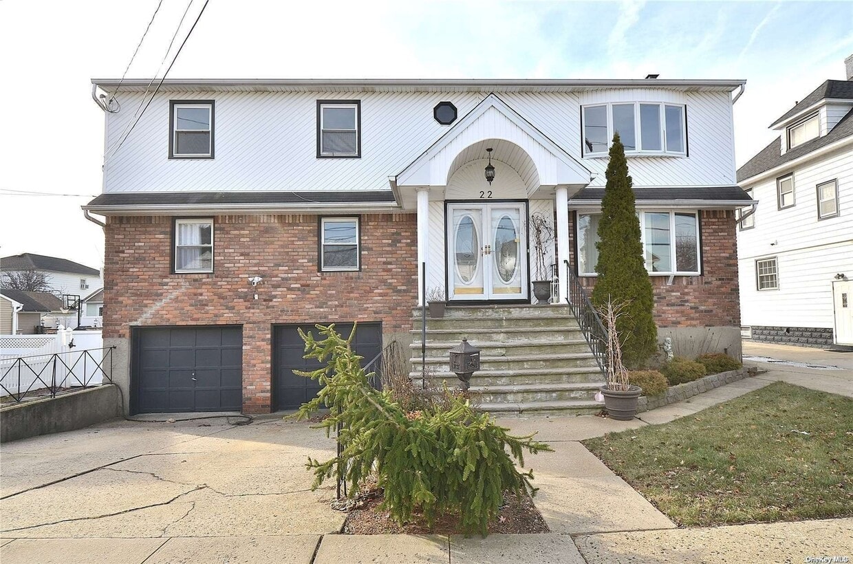 22 Wyoming Ave, Lynbrook, NY 11563 House Rental in Lynbrook, NY
