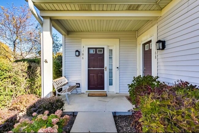 Building Photo - 3166 Falling Waters Ln