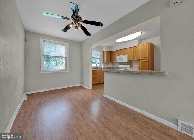 Foto del edificio - 539 E Basin St