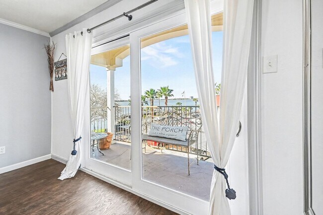 Foto del edificio - 307 Yacht Club Ln