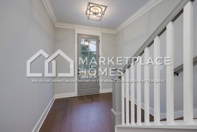 Building Photo - 1843 Meade Ave