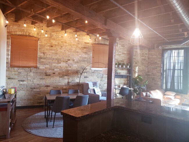 Foto del edificio - Pritzlaff Lofts