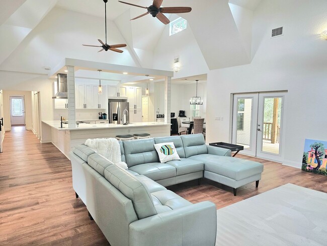 Building Photo - Tranquil Porch Retreat