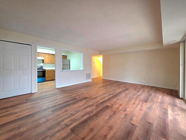 Building Photo - 3808 Laramie Pl