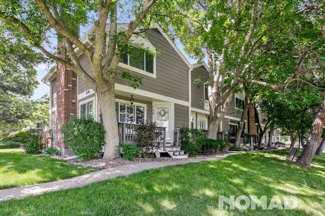 Foto del edificio - Charming 2BR Townhome in Arvada