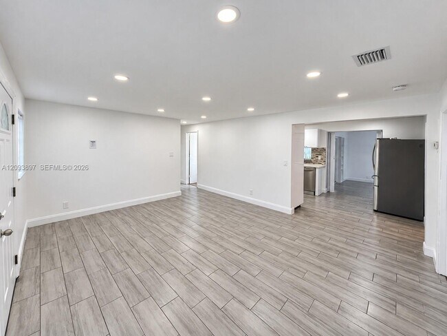 Building Photo - 5714 Greene St