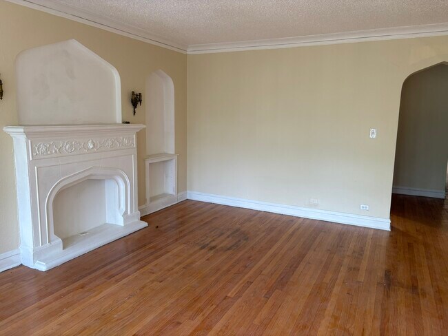 Foto del edificio - 8131 S Kingston Ave