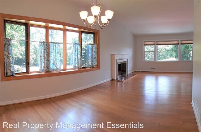 Building Photo - 4 br, 2 bath House - 6802 Sherwood Road