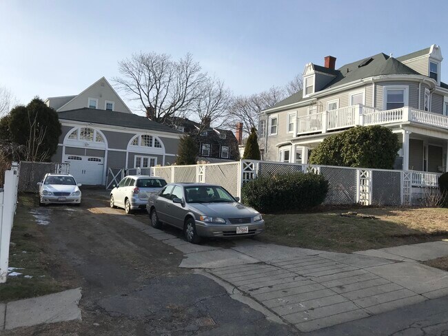 Foto del edificio - 15 Deer Cove St