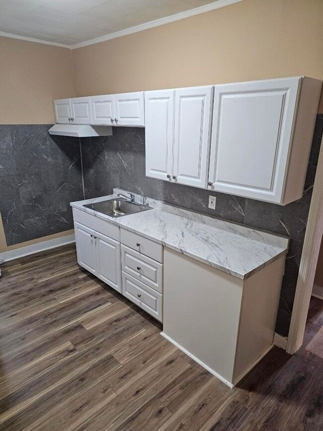 Foto del edificio - 58 S Main St