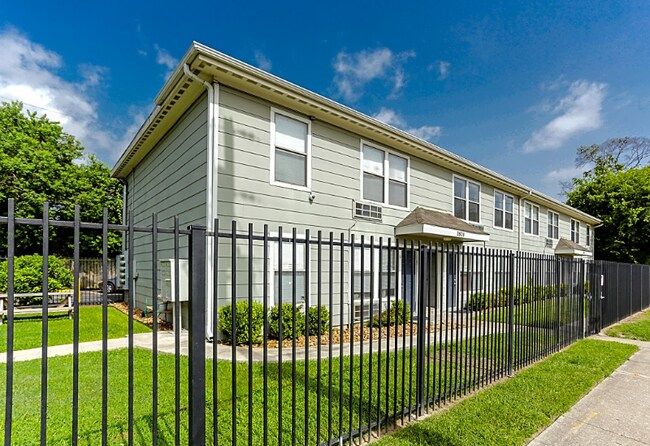 Foto del edificio - 3803 Hardy St