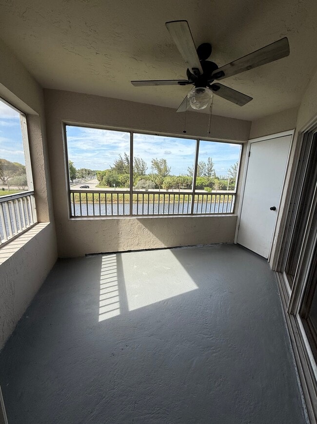 Building Photo - 2881 N Oakland Forest Dr