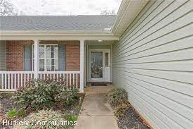 Building Photo - 3 br, 2.5 bath House - 902 Satinwood Dr.