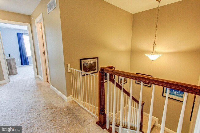 Building Photo - 907 Caralea Dr