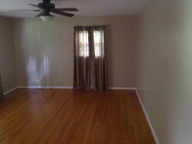 Building Photo - 400 Crestview Dr