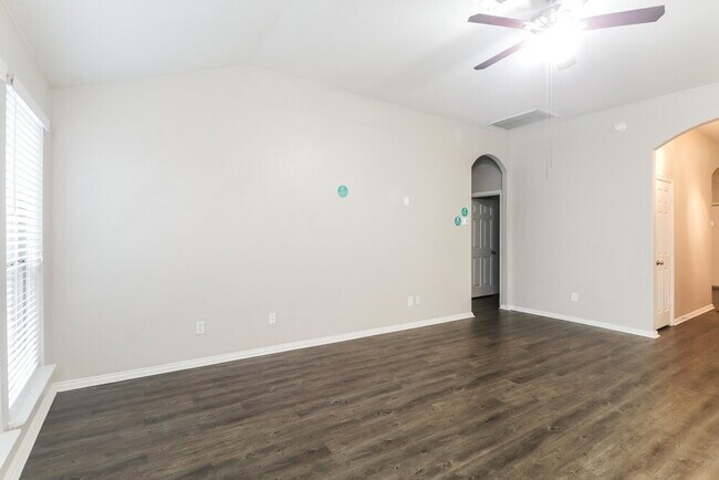 Foto del edificio - 9308 Cynthia Ct