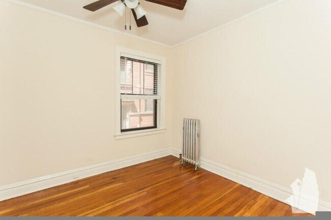 Foto del edificio - 2 bedroom in Chicago IL 60625