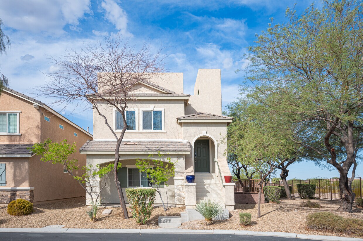 Foto principal - 8904 Harmony Hall Ave