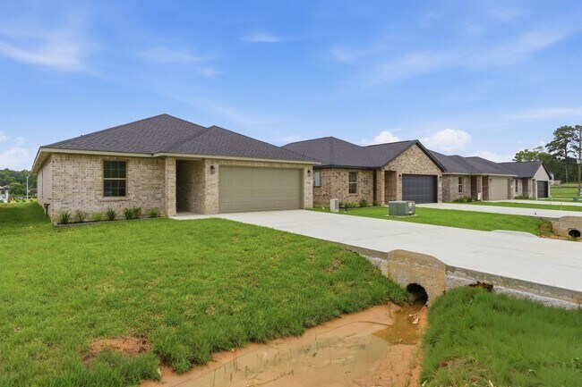 Foto del edificio - 13146 Lake Conroe Bay Rd