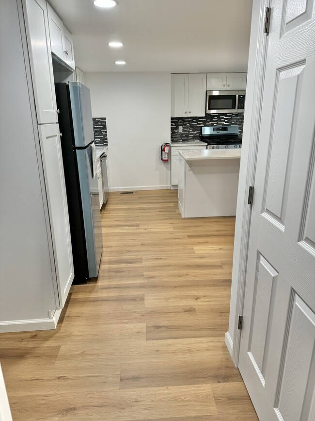 Building Photo - 36 Orchard St