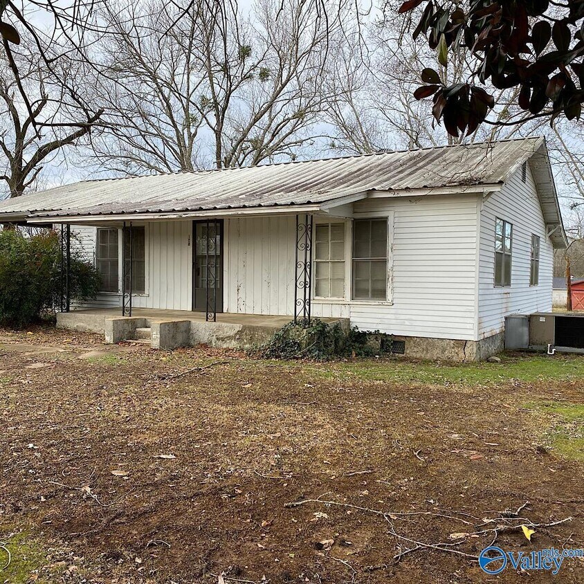 Primary Photo - 128 Race Track Rd