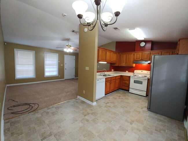 Building Photo - 1333 Montego Ct